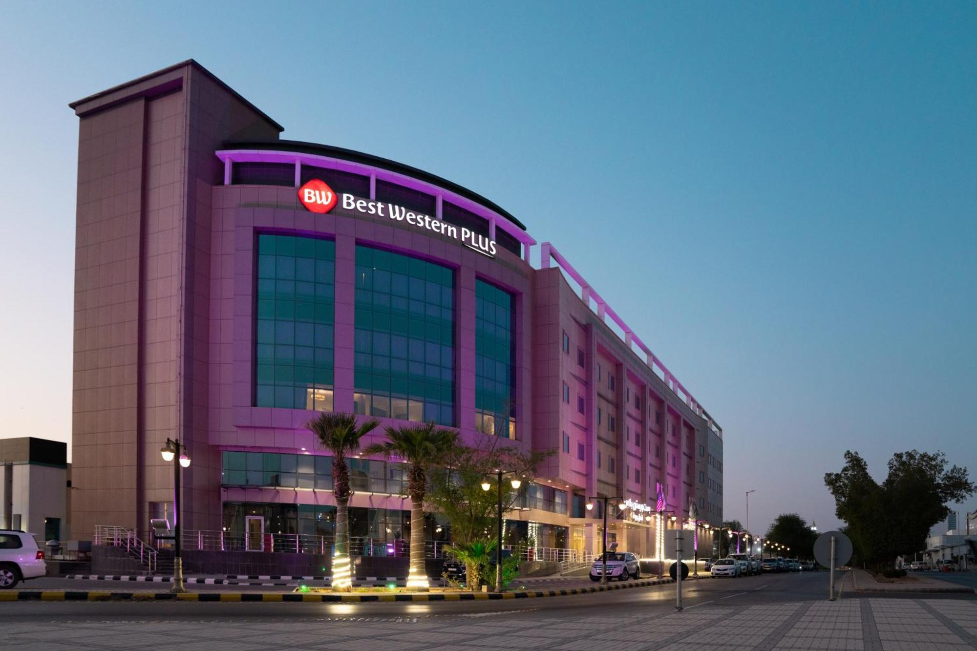 Best Western Plus Buraidah Hotel Exterior photo