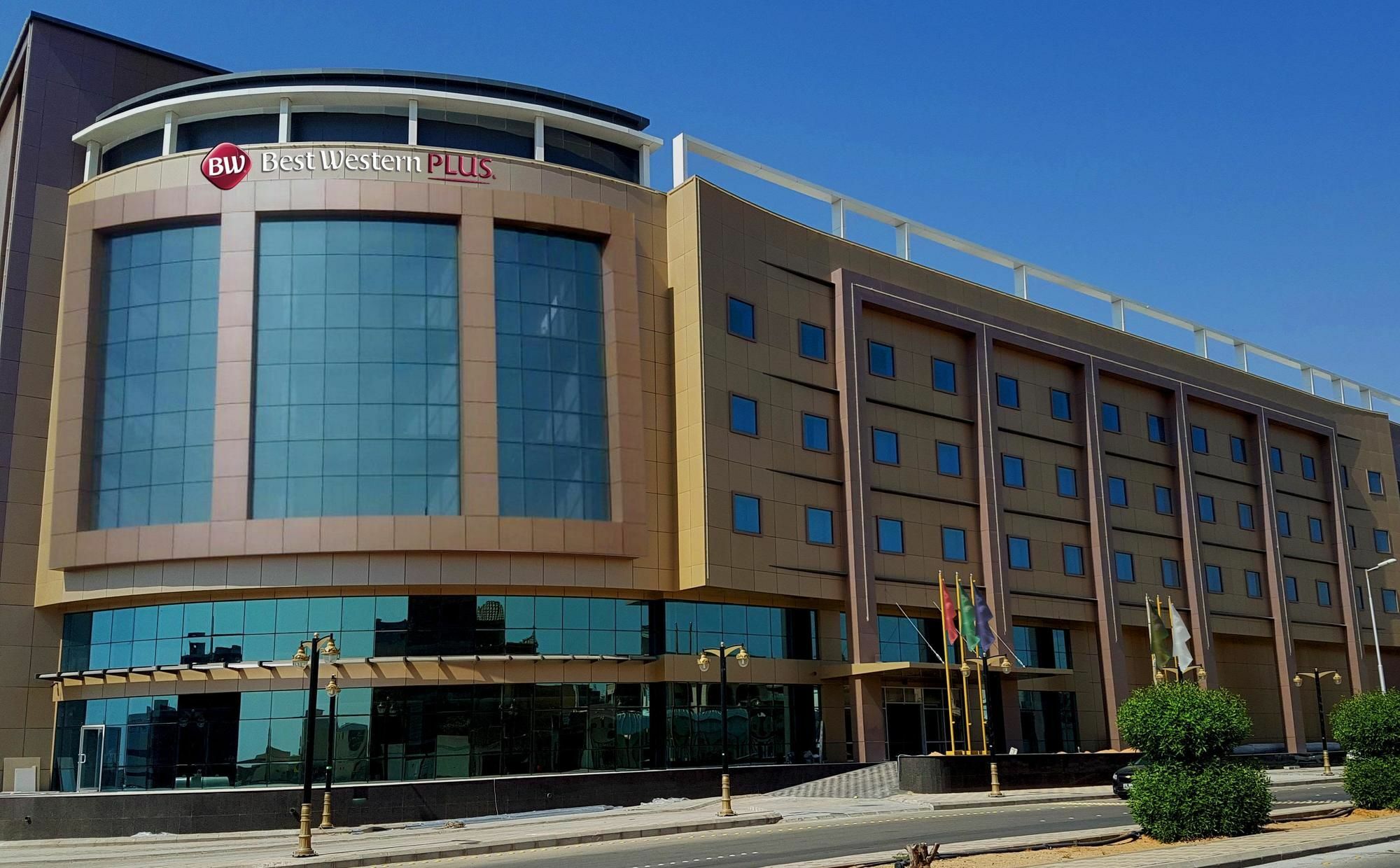 Best Western Plus Buraidah Hotel Exterior photo